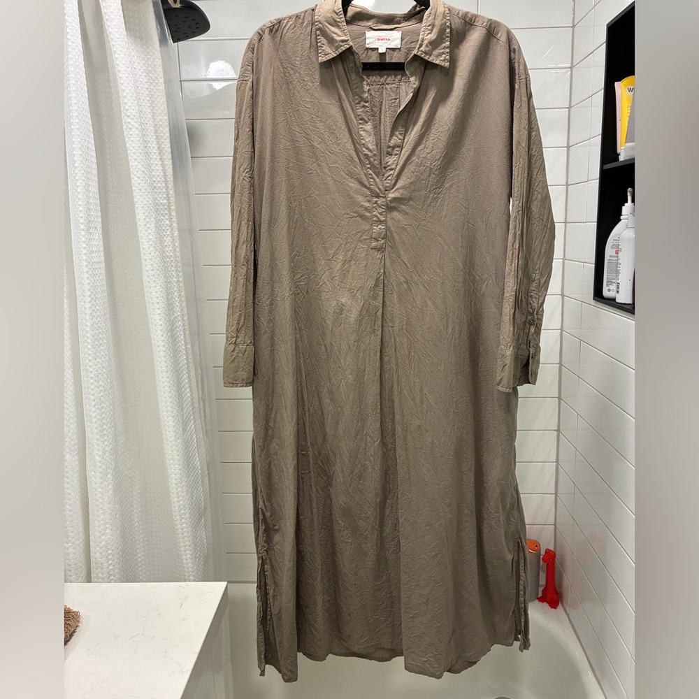 XiRENA Taupe Shirt Dress